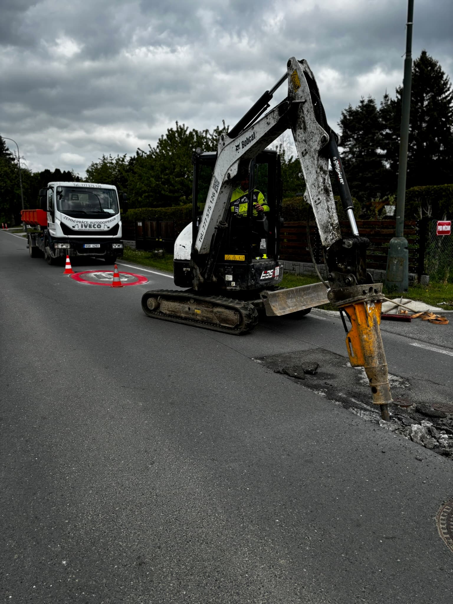 Zemní práce a stavební technika